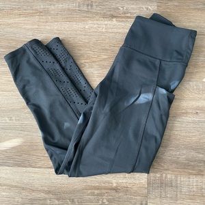 Senita Denali Capri Leggings
